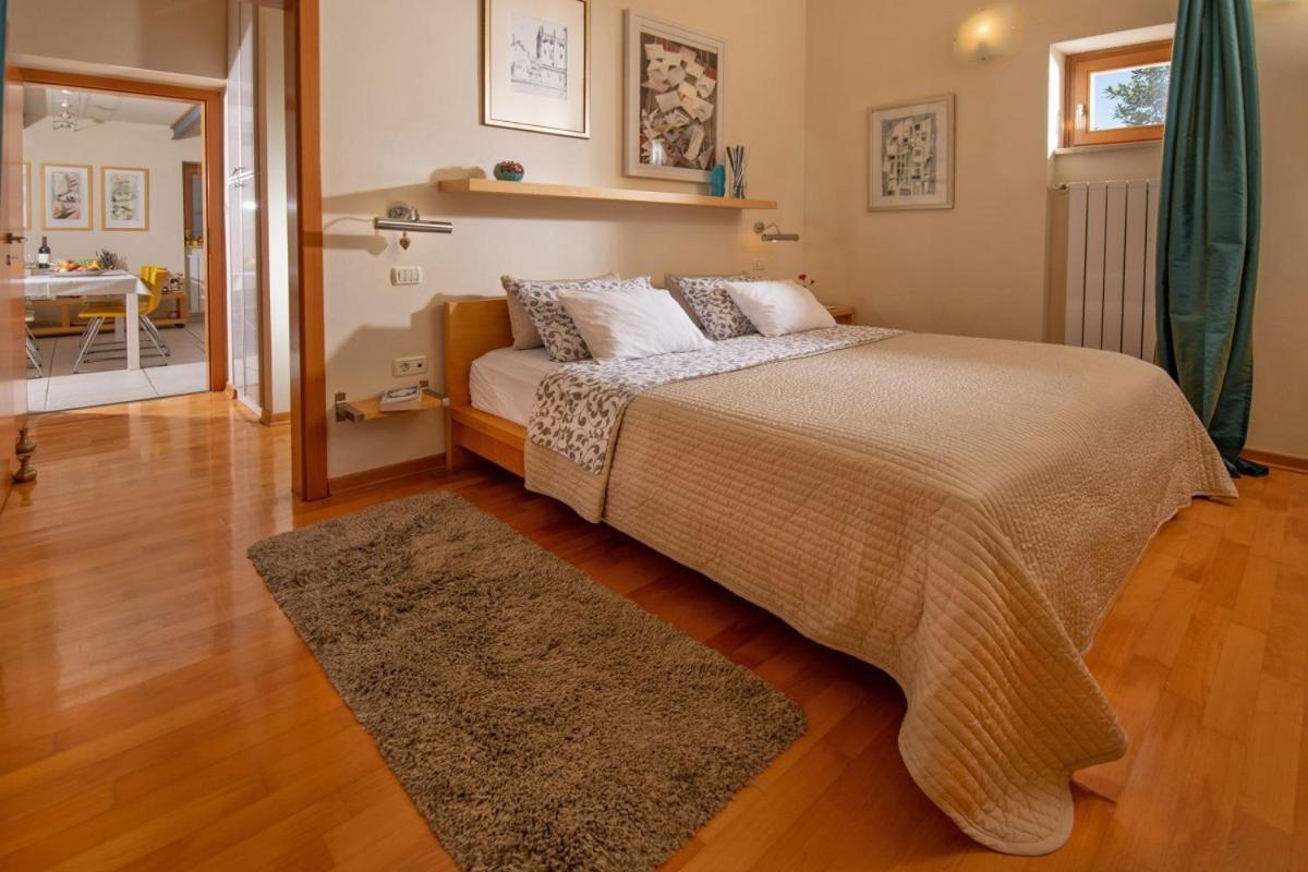 Villa Emili In Medulin - Haus Fuer 4-5 Personen エクステリア 写真