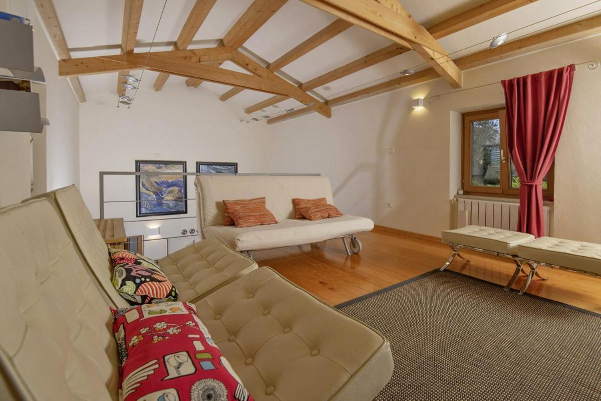 Villa Emili In Medulin - Haus Fuer 4-5 Personen エクステリア 写真